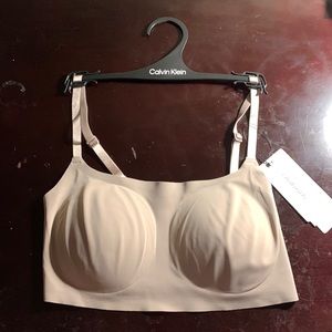 New with tags size S Calvin Klein lightly lined bralette